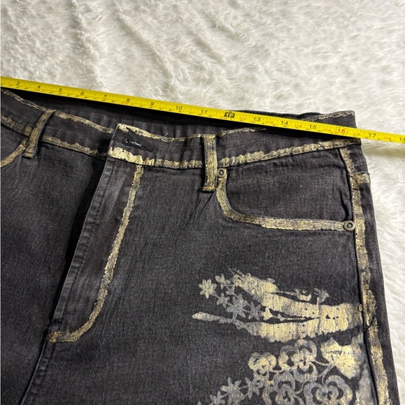 DG2 Diane Gilman Black Wash Gold Embellished High Rise Straight Leg
Jeans 14 - Picture 9 of 12